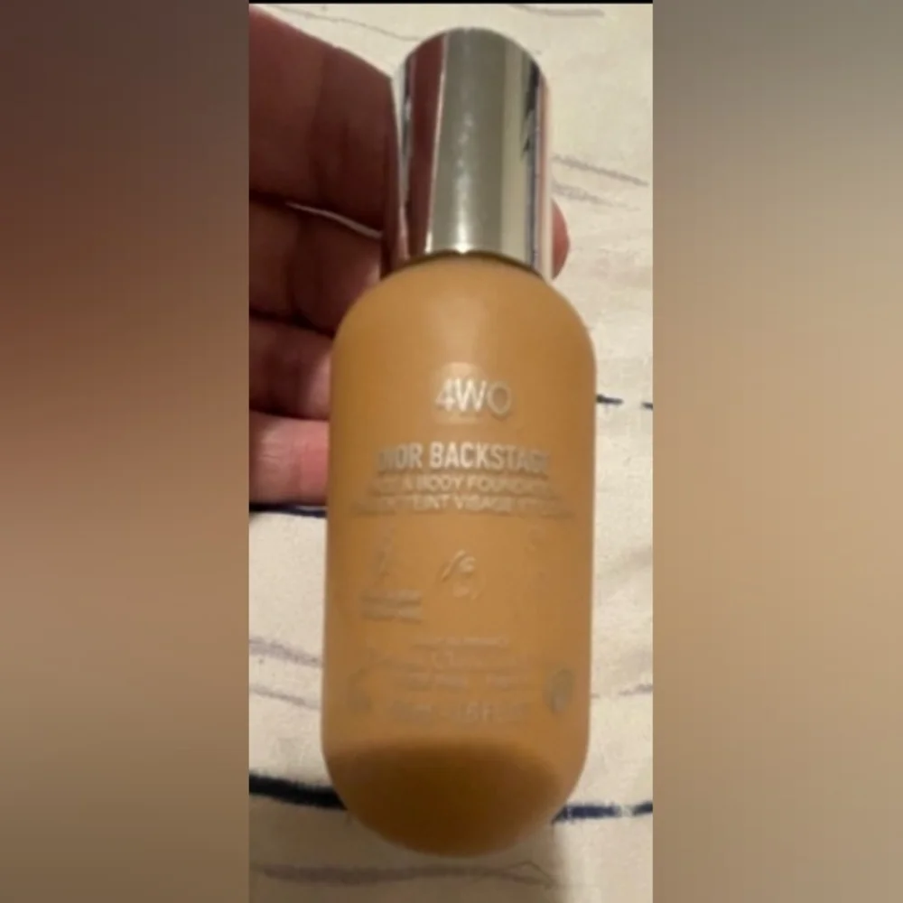 Christian Dior Backstage Face & Body Foundation In 4wo.